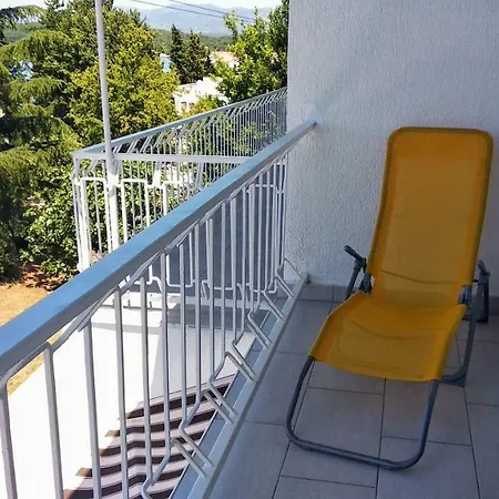 Apartments Bruno Njivice Exterior photo